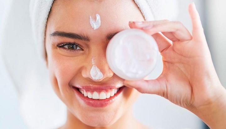 Hướng dẫn chi tiết từng bước cách đánh lớp nền căng bóng