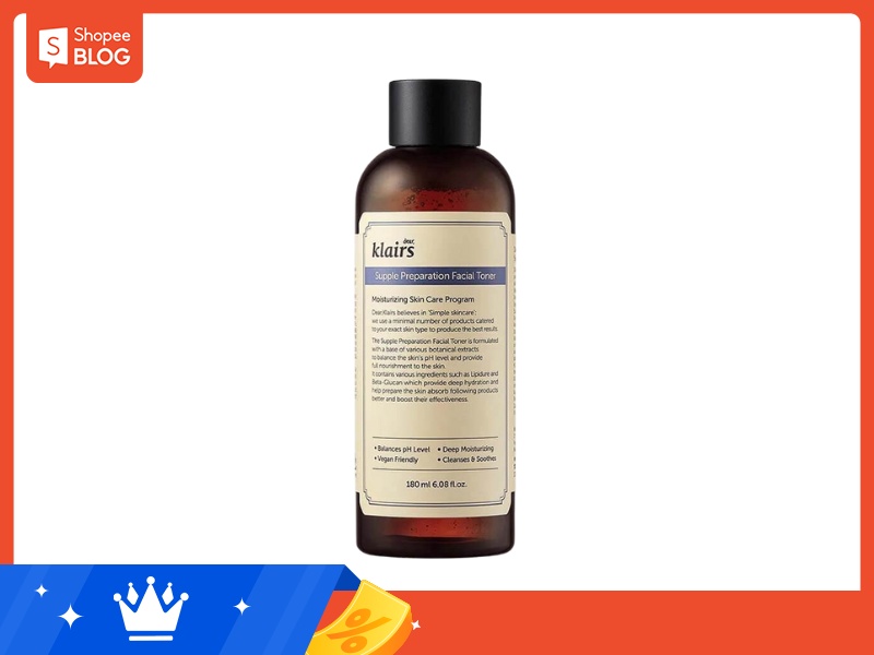Chai toner màu nâu có nhãn hiệu và thông tin sản phẩm, đặt trên nền trắng.