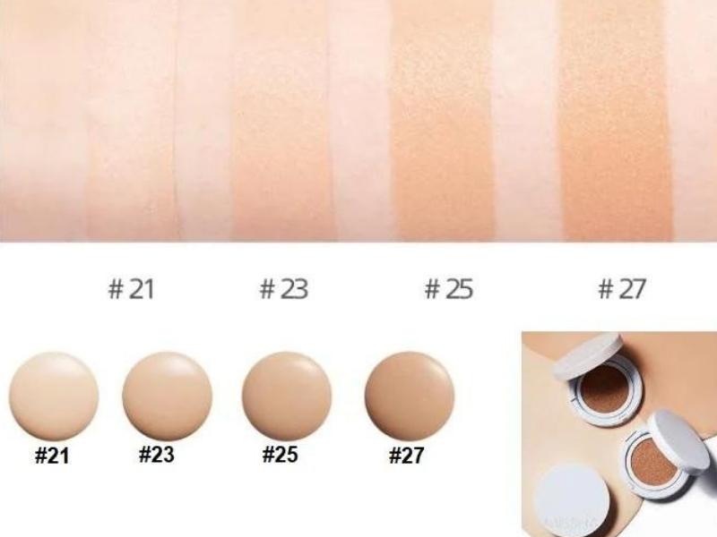 123717dc-cushion-cho-da-kho-2 Bảng màu kem nền với bốn tông màu khác nhau, kèm hình ảnh sản phẩm trong hộp đựng tròn.