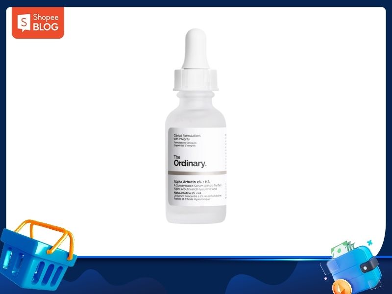 40a06f9c-serum-lam-deu-mau-da-10 Chai serum màu trắng có nhãn hiệu, nắp nhỏ giọt, đặt trên nền trắng.