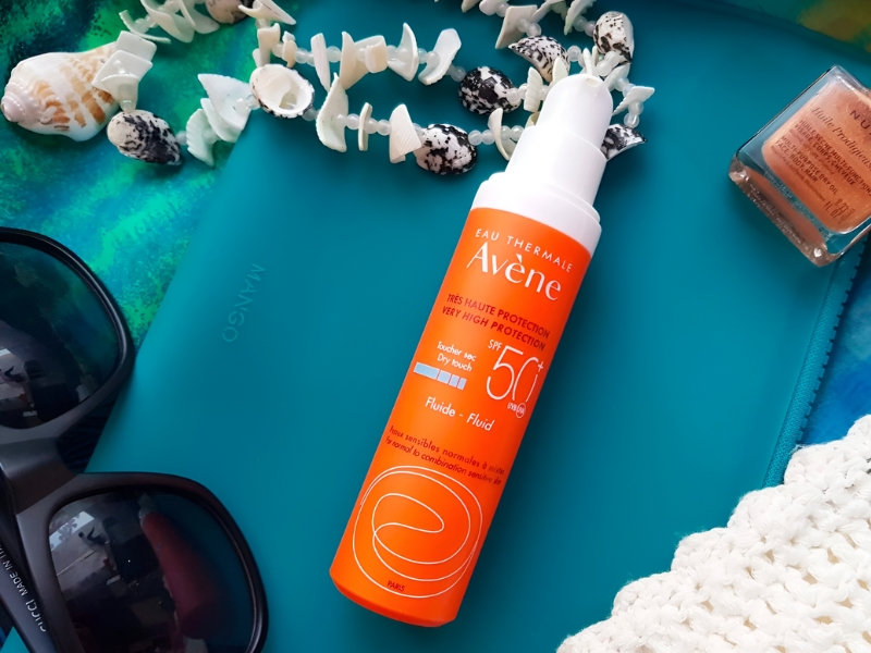 Kem chống nắng Avène Emulsion với thiết kế cam nổi bật (Nguồn: hasaki.vn)