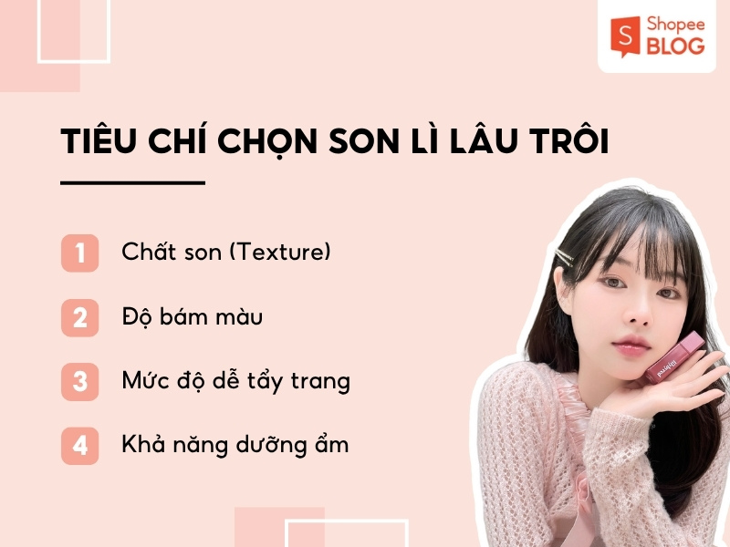 b58500d4-son-li-lau-troi-1 Người cầm thỏi son cạnh danh sách tiêu chí chọn son lâu trôi, nền màu hồng nhạt.