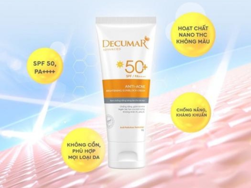 fa6d3670-sua-rua-mat-cho-da-dau-05 Hình ảnh sản phẩm kem chống nắng với thông tin về SPF 50+, không cồn, phù hợp mọi loại da, chống nắng, kháng khuẩn.