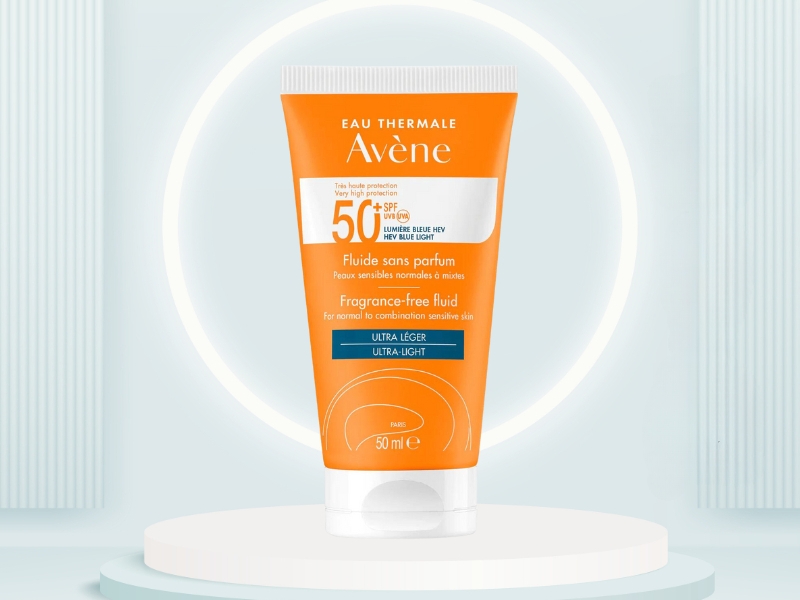 fe57a798-kem-chong-nang-avene-cho-da-kho-4 Tuýp kem chống nắng màu cam, chỉ số SPF 50+, dành cho da thường đến da hỗn hợp nhạy cảm, dung tích 50ml.