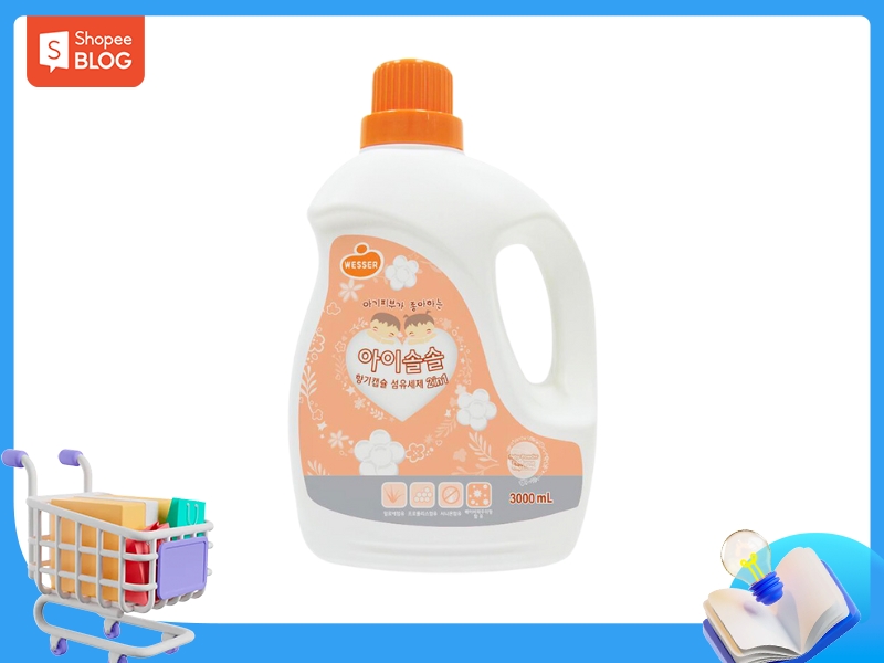 Chai nước giặt màu trắng, nắp cam, dung tích 3000 mL, có nhãn màu cam với họa tiết hoa và chữ tiếng Hàn.