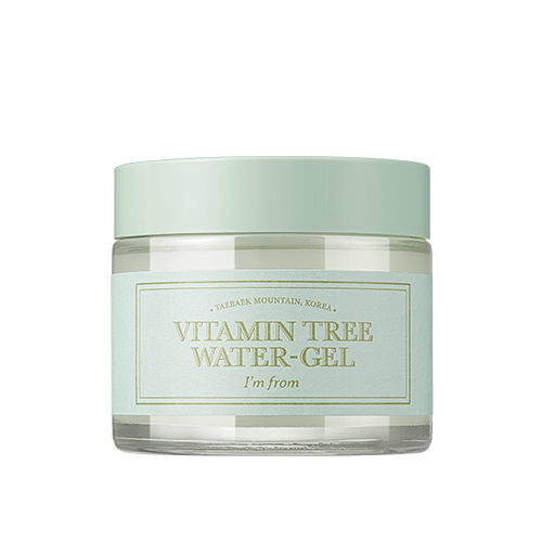 Hũ gel dưỡng da màu xanh nhạt, nhãn ghi "Vitamin Tree Water-Gel", xuất xứ từ Hàn Quốc.