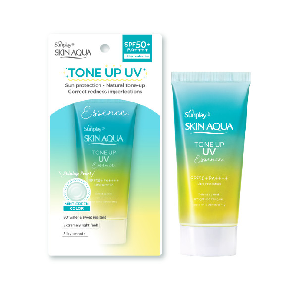 Hình ảnh kem chống nắng Skin Aqua Tone Up UV Essence SPF50+ PA++++ với bao bì xanh và vàng.