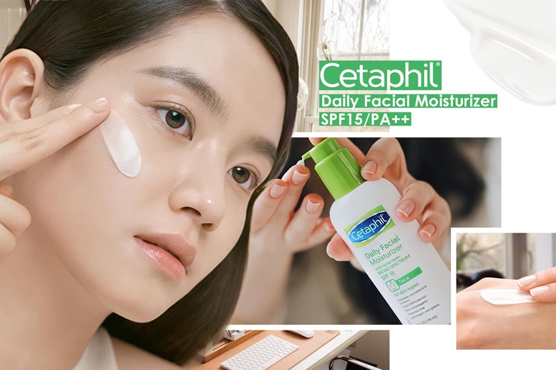 Người dùng thoa kem dưỡng ẩm Cetaphil lên mặt, chai sản phẩm và tay cầm hiện rõ trong hình.