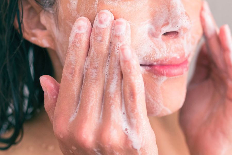Chuẩn bị để da dễ ăn phấn