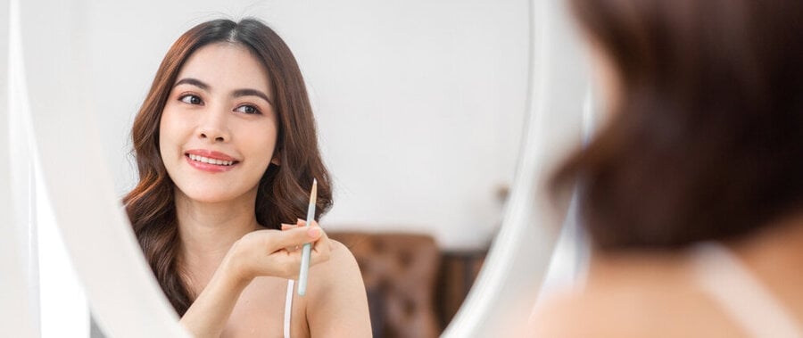 Cách sử dụng eyeliner trắng