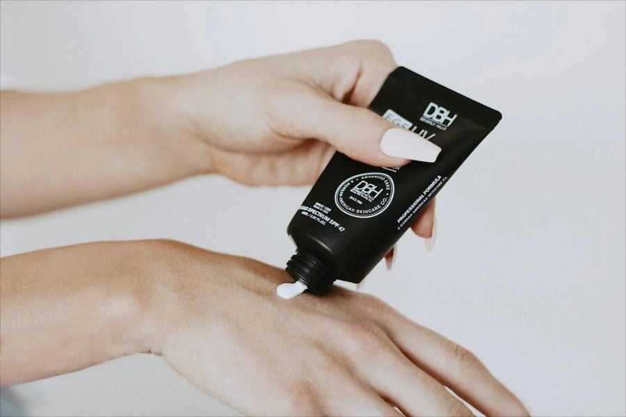 kemchongnangdbh__2__230ef375884c4da59d115c21e08c95f7 Hướng dẫn sử dụng kem chống nắng DBH