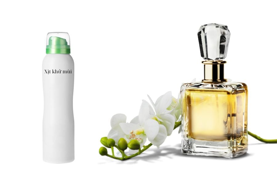 Chai xịt khử mùi và chai nước hoa cạnh hoa lan trắng trên nền trắng.