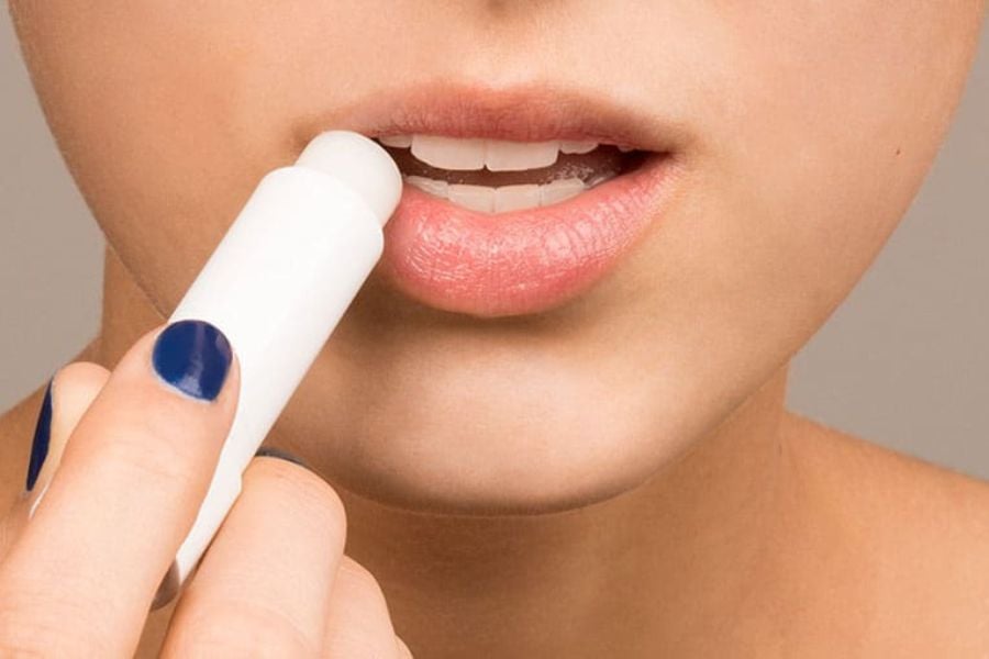 son vitamin e dưỡng môi mềm mịn