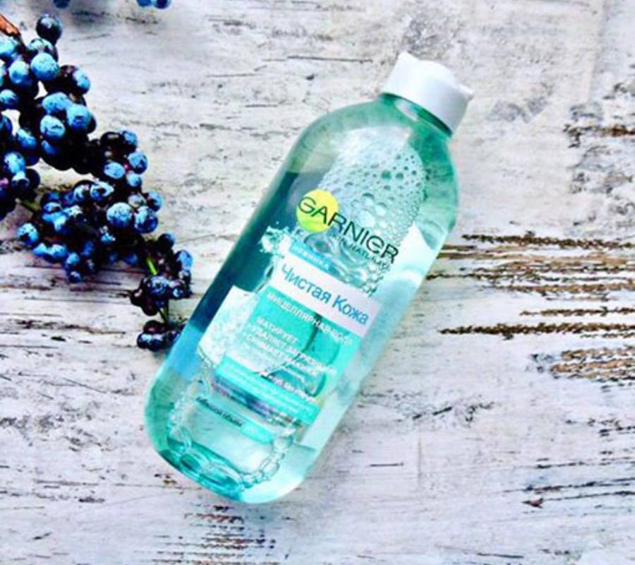 Loại 3: Toner Garnier dành cho dầu mụn - màu xanh dương