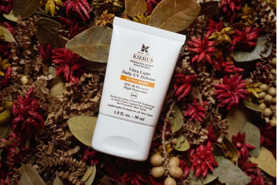 ultra light daily uv defense spf 50 pa anti pollution danh cho da kho 1eab3ec36bef4cc7b3781eff1bb8e61b 1