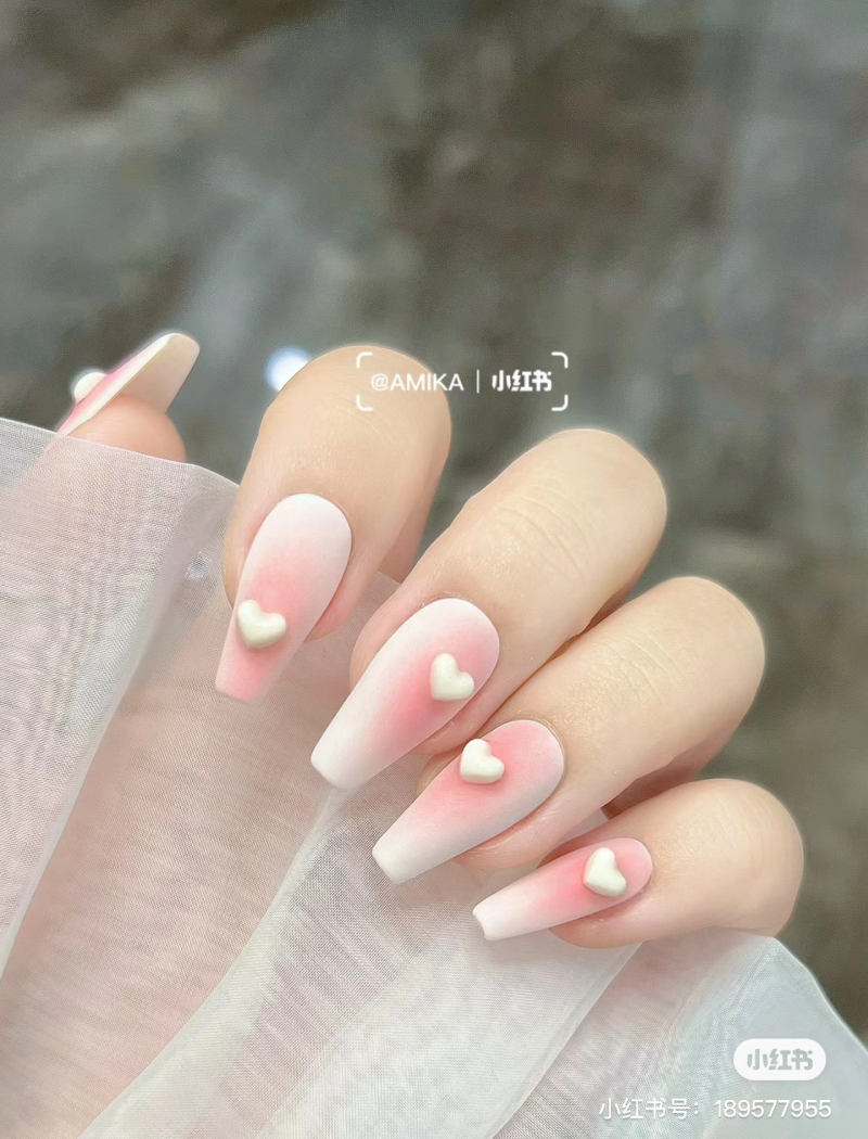 nail trắng