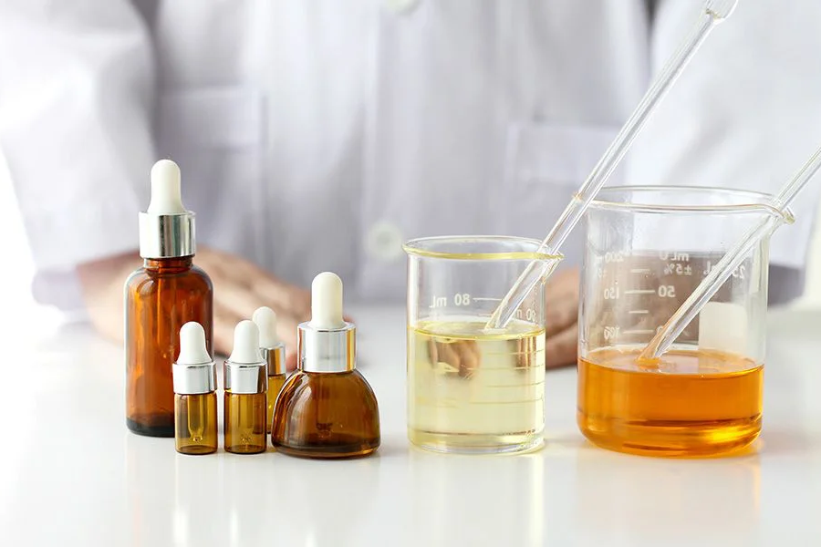 2 cac thanh phan chinh trong hoa my pham 03348373ea774951b1982d3c72df5668 1