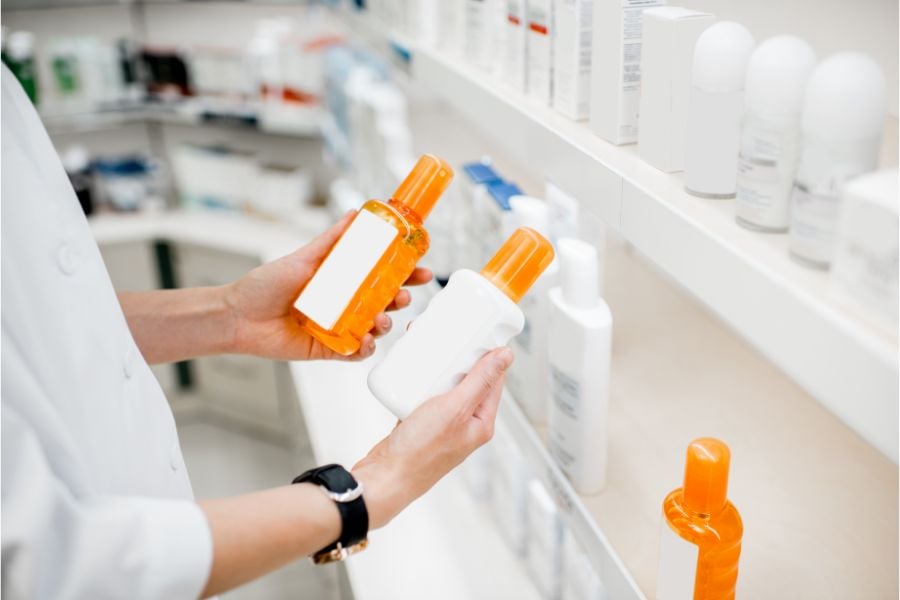 2-chon-kem-chong-nang-cho-tuoi-14_b78d5290a4fa4454b13fb45d88b5782a Chọn kem chống nắng cho tuổi 14