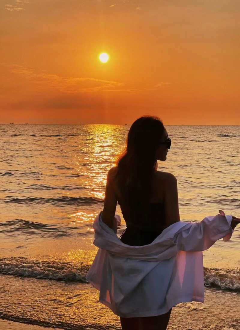 anh-di-bien-chup-sau-lung-_27__7ddcfd303b80468e9b76bad3f370d380 chụp ảnh đi biển từ sau lưng