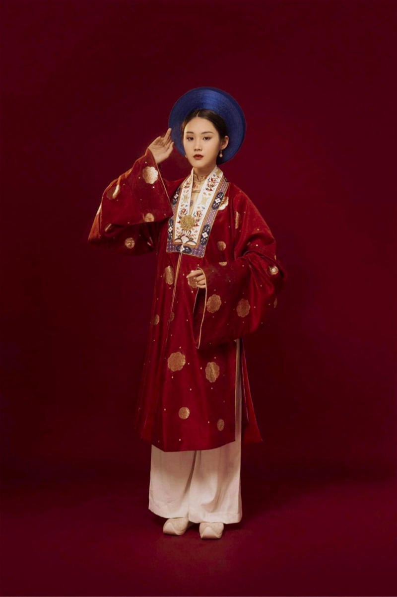 ao-nhat-binh__2__e8fc0fc4fa6f4d6e841f86178551e3ba Áo Nhật Bình trong nghệ thuật và đời sống hiện đại