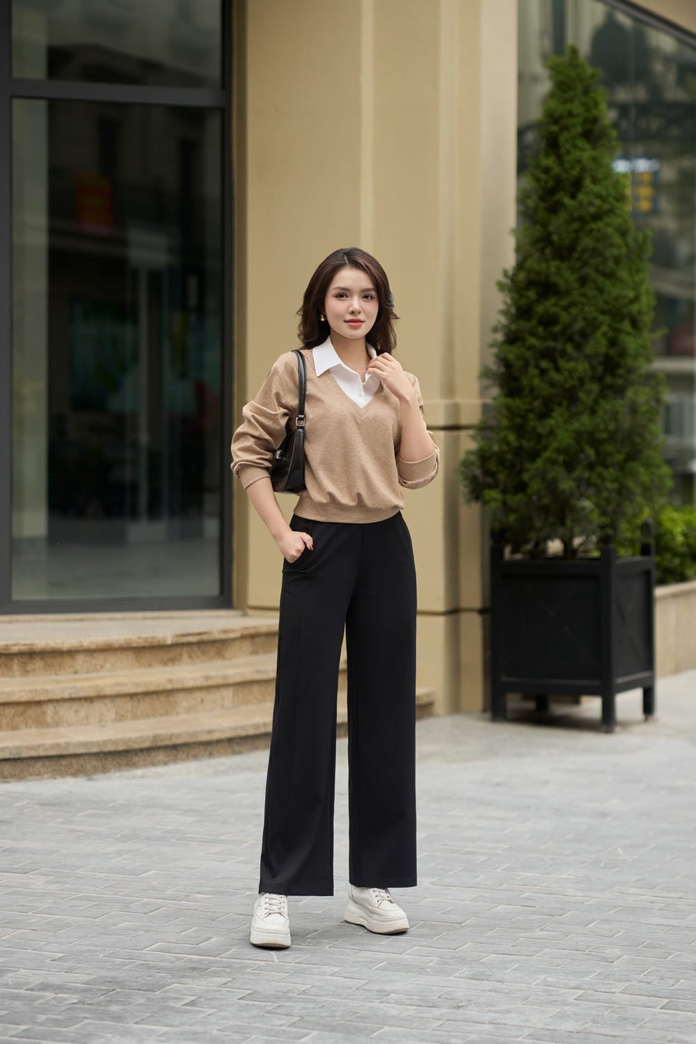 phối áo sơ mi với quần ống rộng