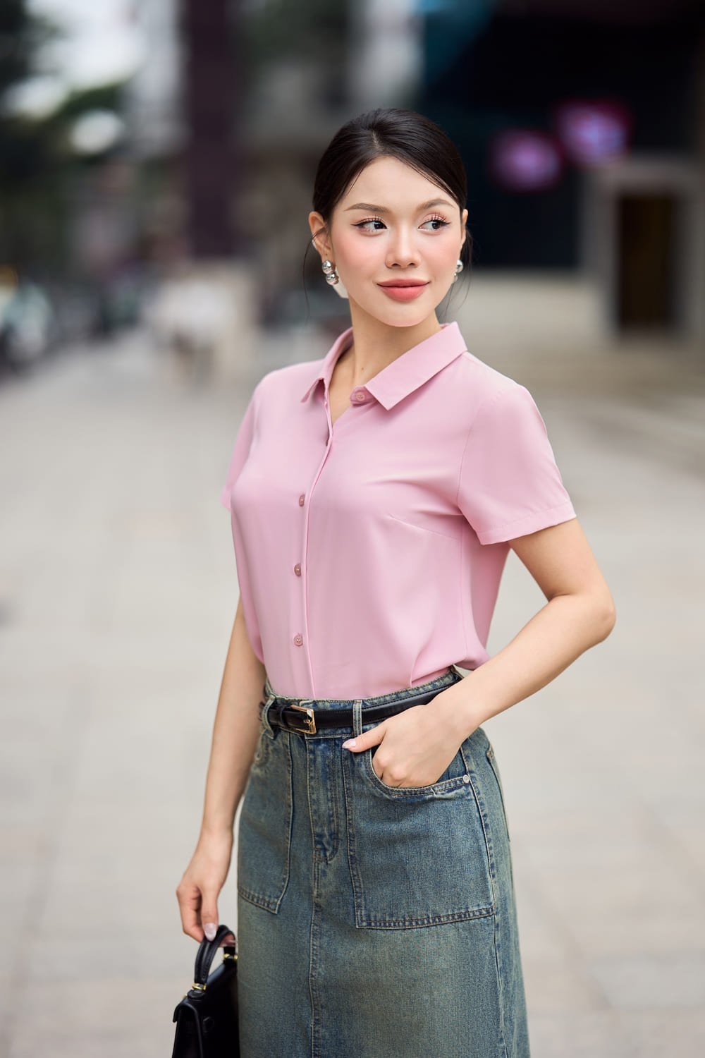 phối áo sơ mi với quần ống rộng