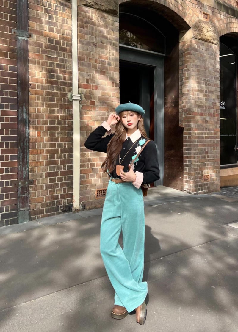 au-xanh-ngoc-bich-mac-voi-mau-gi__13__4a4c8253606d4ff7aadb060708e9f547 Cách Phối Màu Xanh Ngọc Bích Với Màu Đen