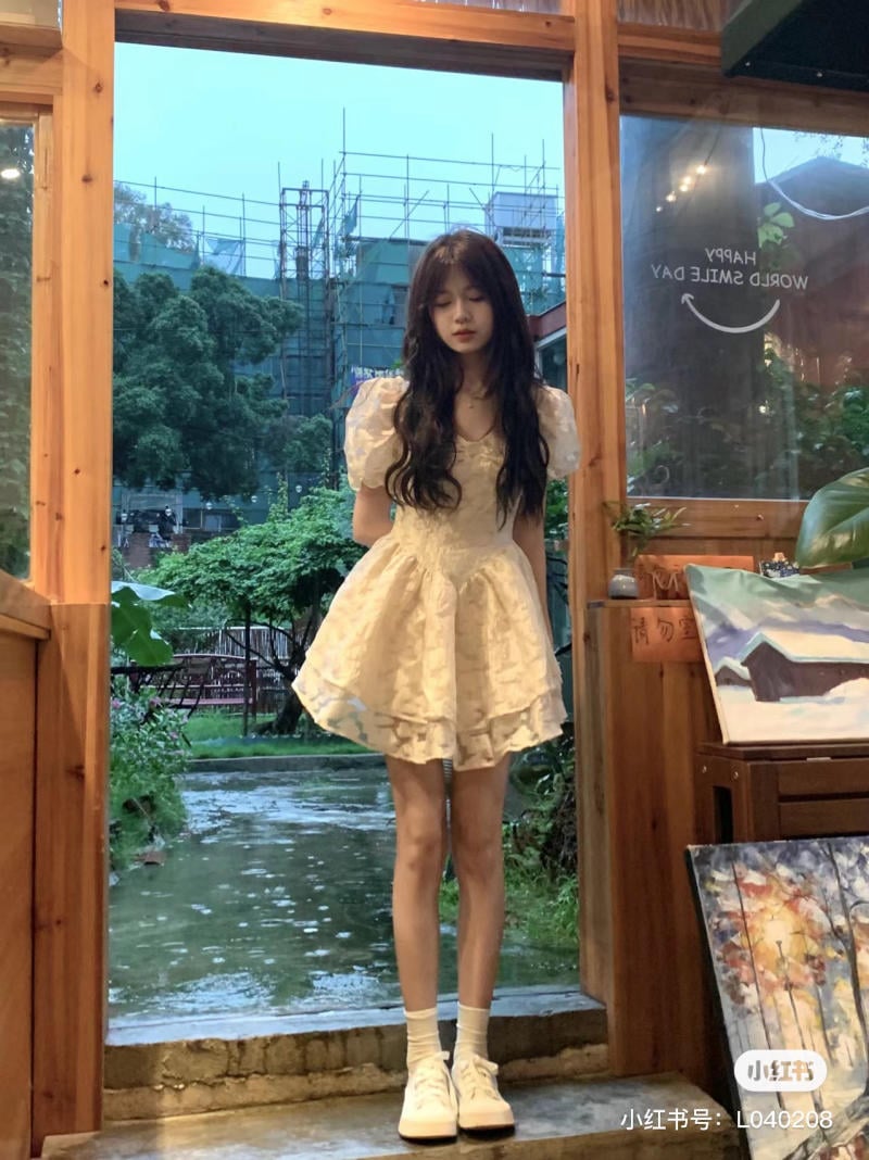 Váy công chúa đi giày thể thao Váy công chúa đi giày thể thao