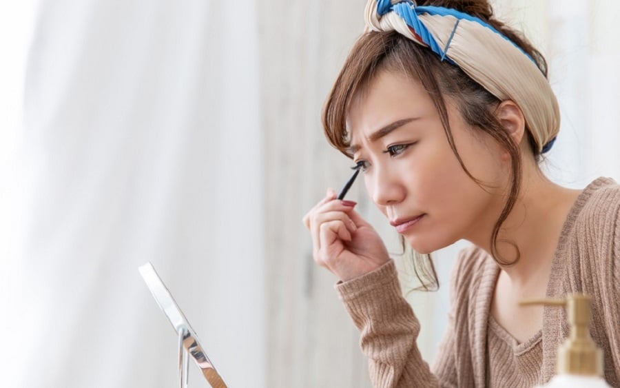 khuon-ke-chan-may-3_2069ffb2233d4bf8a39eca7acf1bfa64 Lưu ý khi vẽ chân mày lá liễu