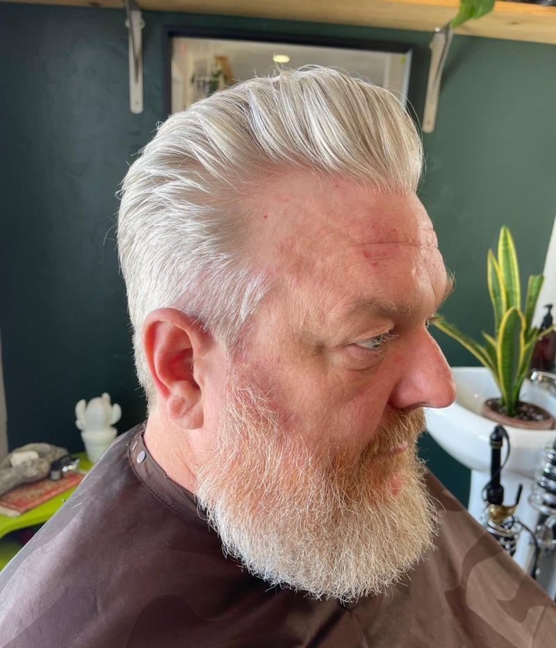 Tóc Slick Back cho nam 70 tuổi