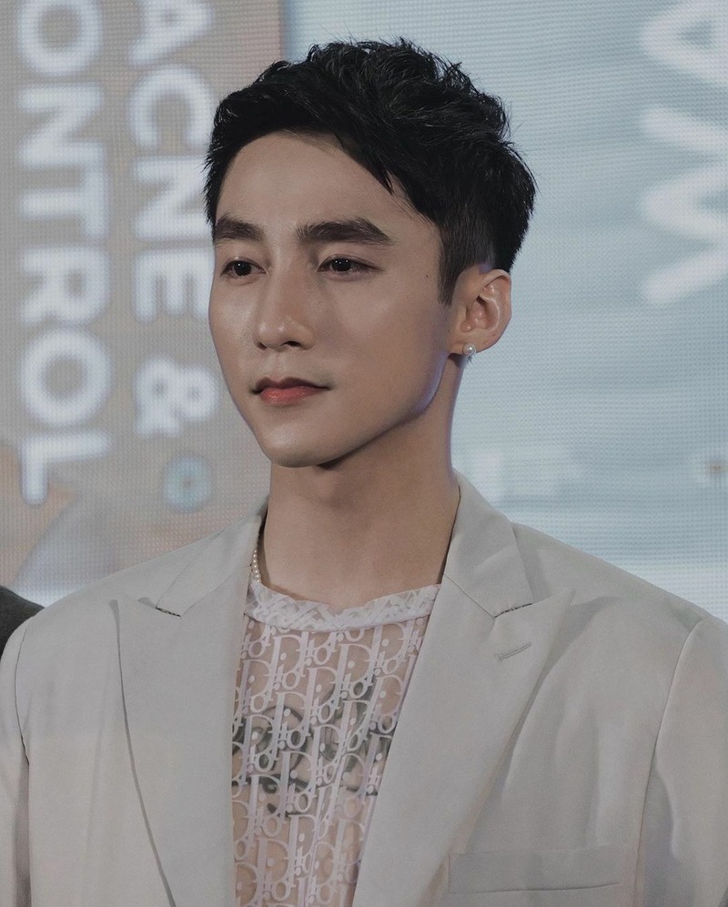 Tóc Jerry vuốt mái