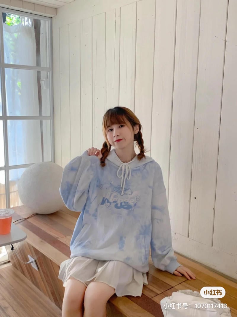 mac-do-tie-dye-dep-cardina__77_-jpg_4d7a1befa0b84b27b6a924cc01865db9 tie dye