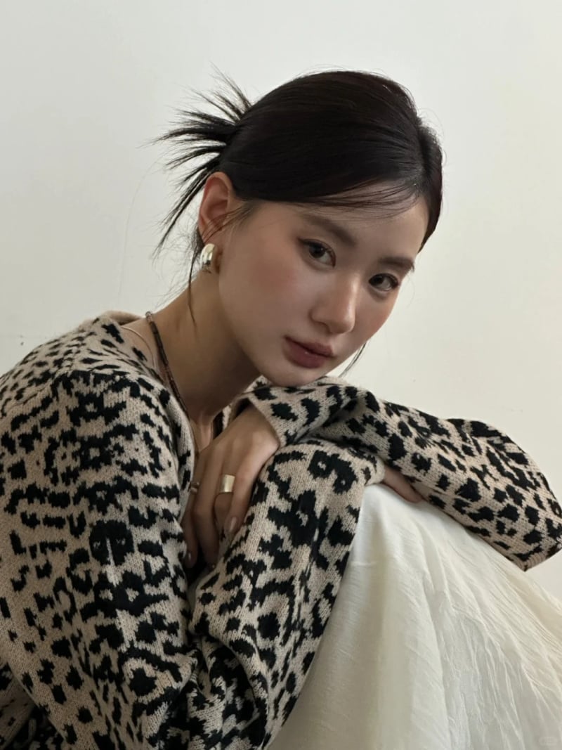 mat-tron-de-toc-gi-cardina-23-jpg_57c44764ab08446a8618c1fb15d01466 mặt tròn để tóc gì