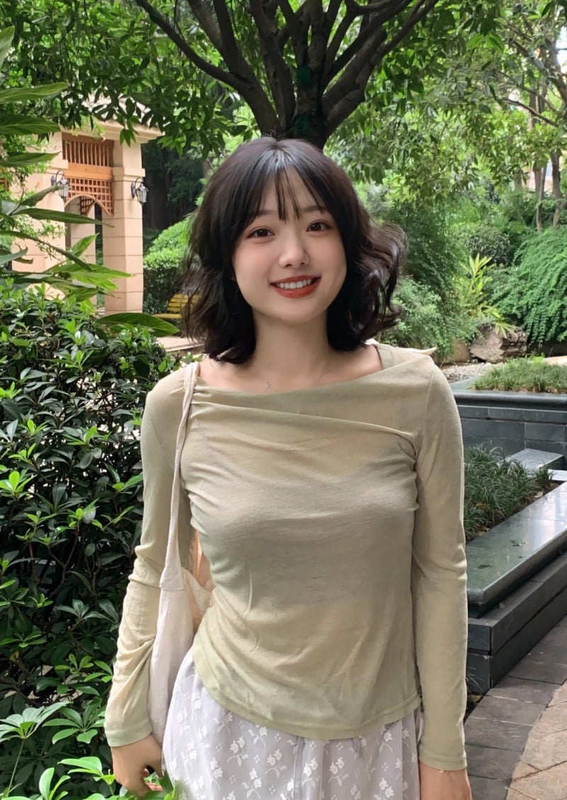 mat-tron-de-toc-gi-cardina-8-jpg_a3292b6aef0b4f3389183161387eb935 mặt tròn để tóc gì