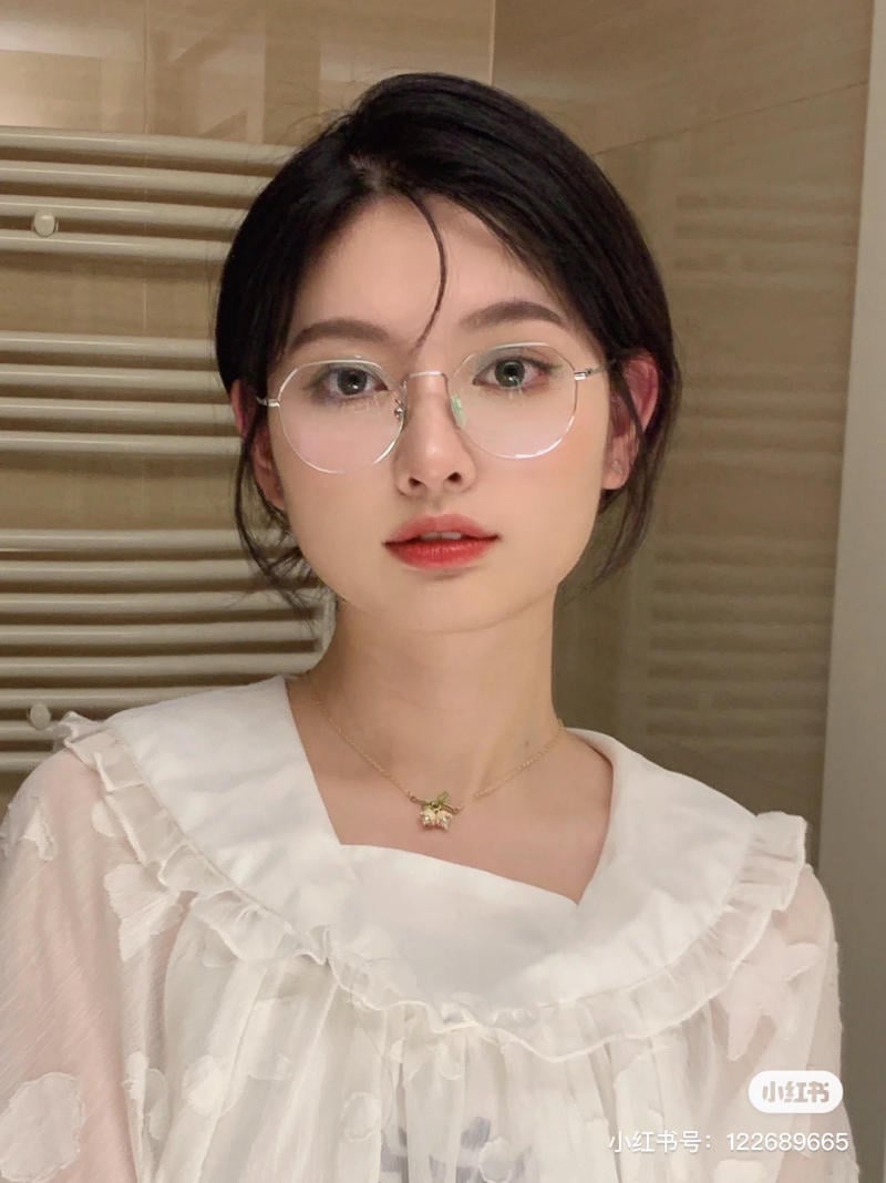 mat-tron-de-toc-gi__19__2c61ba8ea6a8486e8c0d1c692df86d75 Mặt tròn để tóc gì