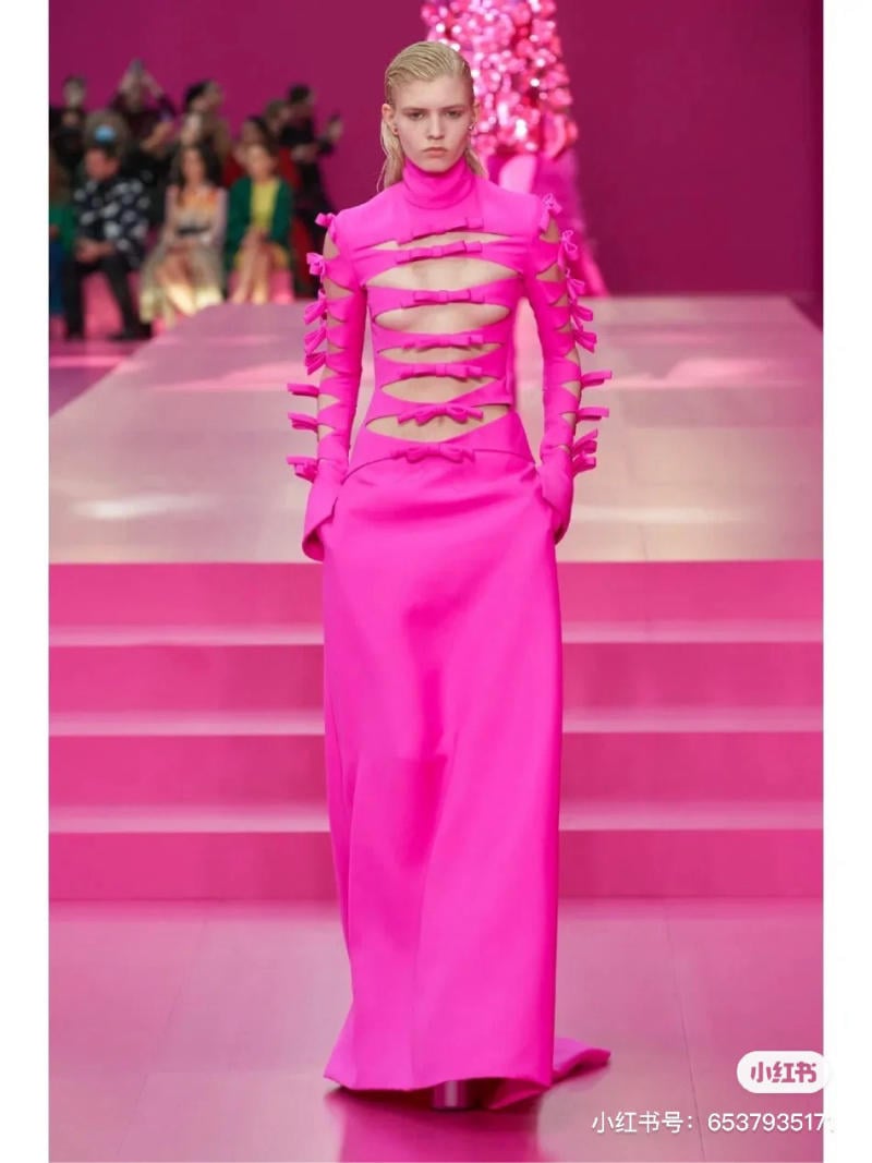 mau-hong-canh-sen-mac-voi-mau-gi__16_-jpg_b1e79fc0119f4991beebbe94f6ce24fc Màu hồng cánh sen