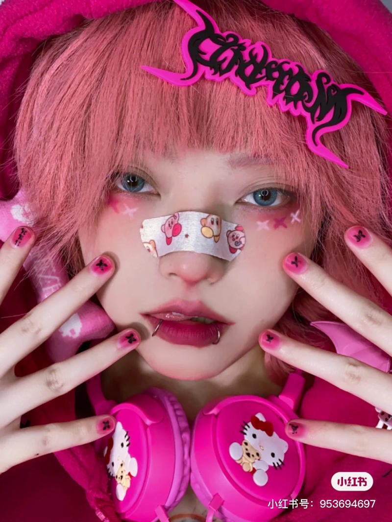 mau-hong-canh-sen-mac-voi-mau-gi__32_-jpg_98b9a931790c4abd99e19db99539769e Màu hồng cánh sen