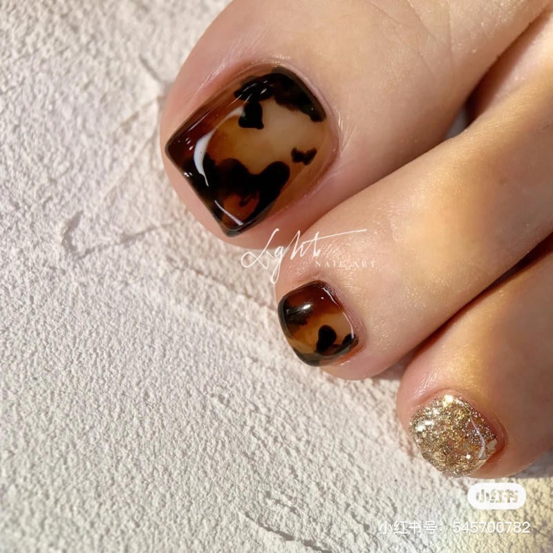 Chọn màu móng chân theo sở thích và phong cách