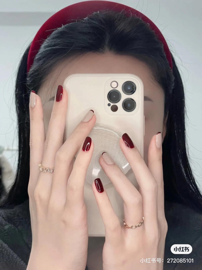 mau-nail-don-tet__28__1cfbb8bf00f54e36b9bd316b55b1041f nail tết đỏ sang chảnh