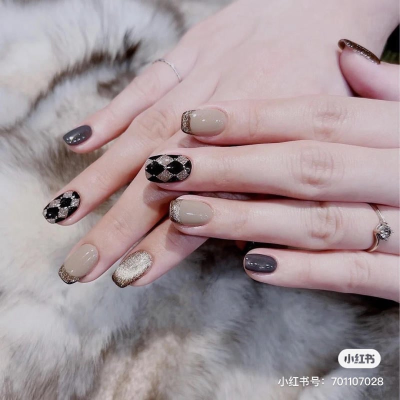 mau-nail-mat-meo-dep-2023__38__a75f6f571224469fa3cf61d4769e9b27 Nail mắt mèo màu đen