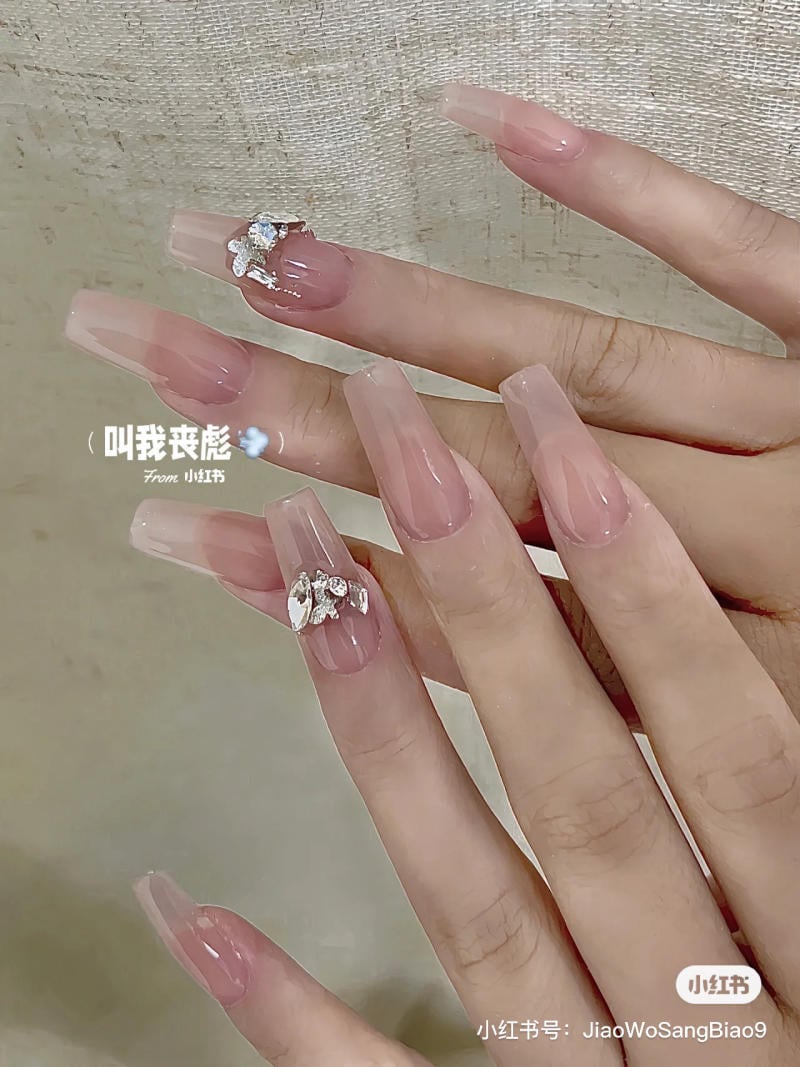 mau-nail-nhe-nhang-cardina__111__dab0a78a1b6542cb87057aae72b25c29 Mẫu nail nhẹ nhàng cho móng tay dài