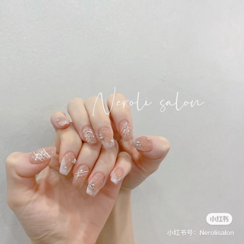 mau-nail-nhe-nhang-cardina__16__845b840775be4457b1a436b3a597065b Mẫu nail đẹp nhẹ nhàng cho cô dâu