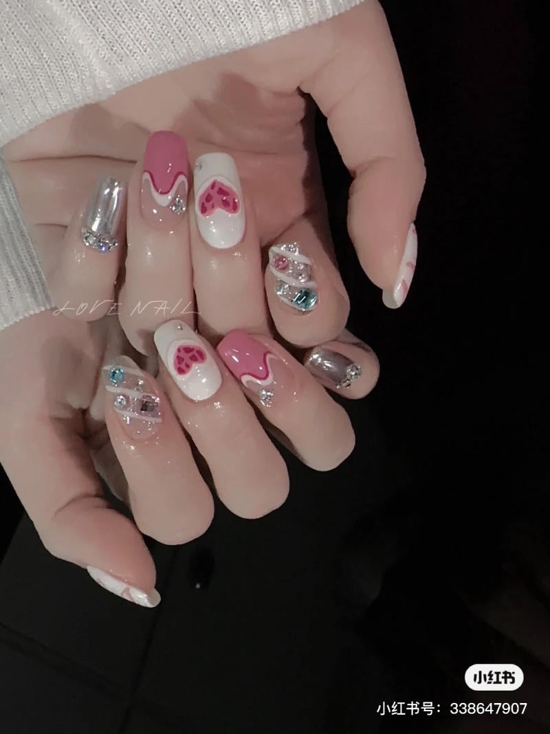 mau-nail-nhe-nhang-cardina__27__aca81fed11e4491a8e85ed9057891812 Mẫu móng tay đẹp nhẹ nhàng màu hồng