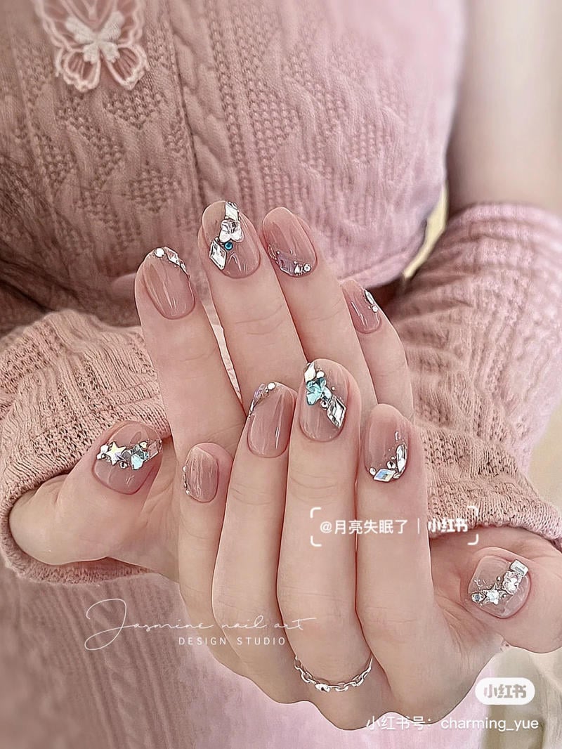 mau-nail-nhe-nhang-cardina__39__aa94222ad2af445b84dabe8a34e168d4 Mẫu nail đẹp nhẹ nhàng cho cô dâu