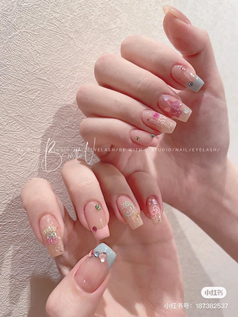 mau-nail-nhe-nhang-cardina__51__ef332e13b92343f19904ea5e2618efc0 Mẫu nail nhẹ nhàng sang chảnh