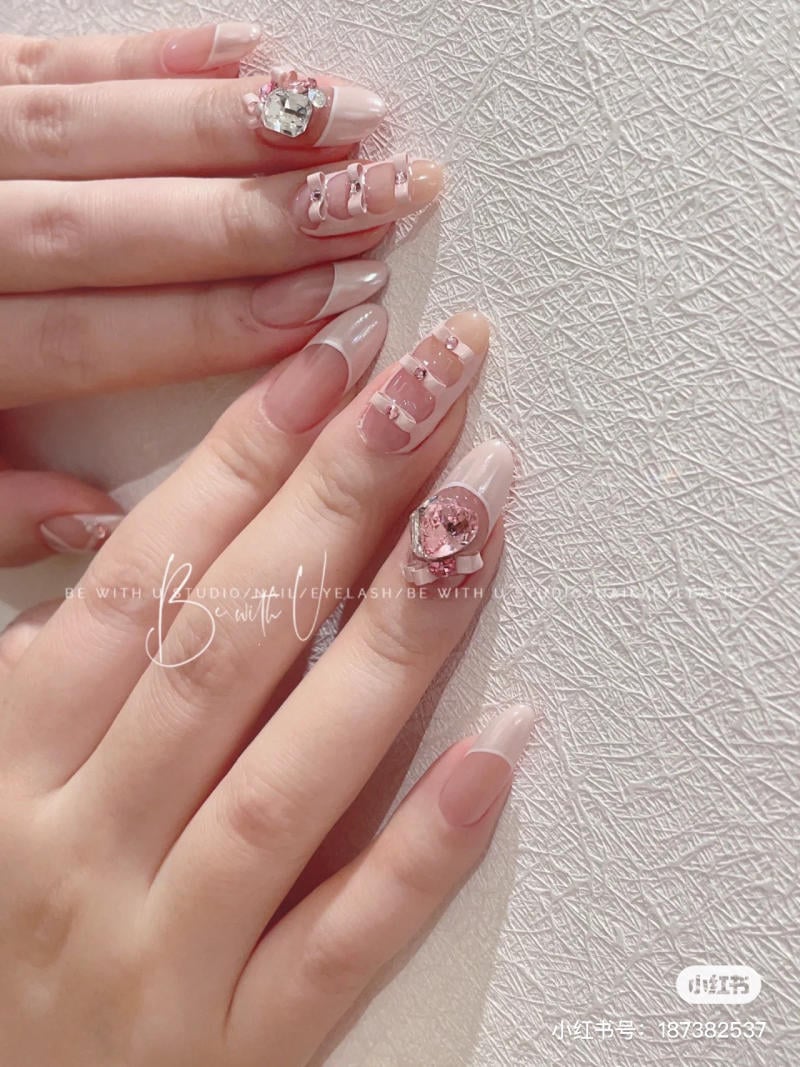 mau-nail-nhe-nhang-cardina__56__84f25d970cf74cfbb9c80518ddaa1f17 Mẫu nail đính đá nhẹ nhàng