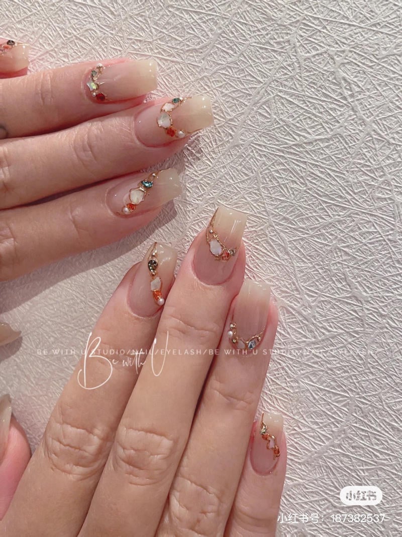 mau-nail-nhe-nhang-cardina__60__229778ab7a9a4c30ad403f13fc6ef04e Mẫu nail đính đá nhẹ nhàng