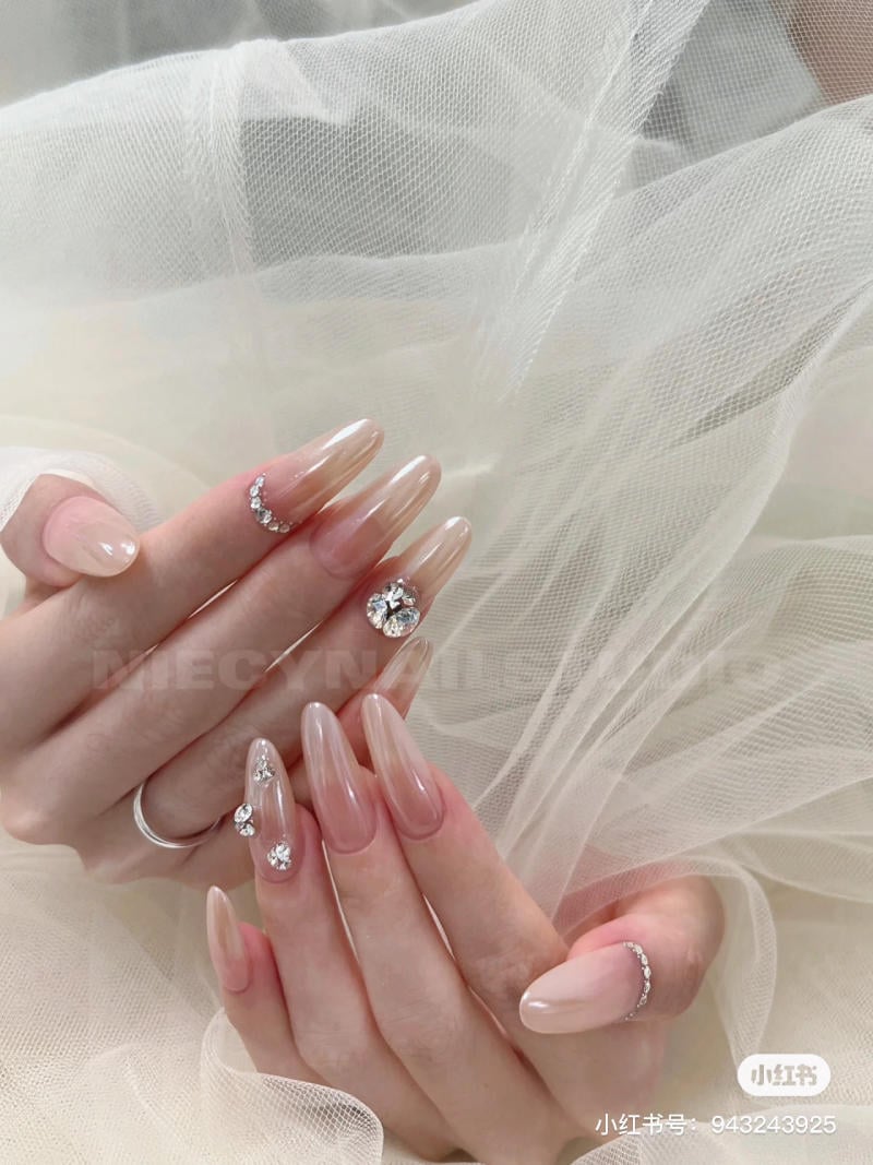 mau-nail-nhe-nhang-cardina__89__53b56c3a1a274626ad4b34fb52115afd Mẫu nail đính đá nhẹ nhàng