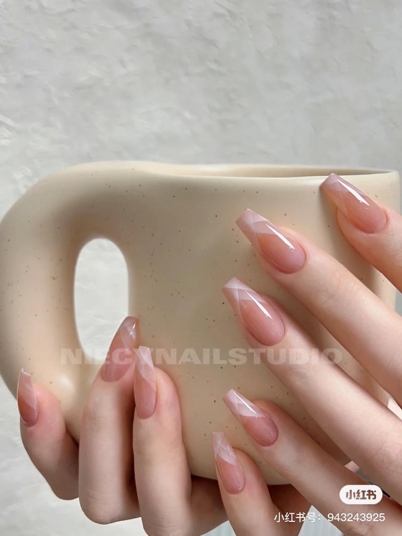 mau-nail-nhe-nhang-cardina__92__55b82a52555e424799a288a5ede6ec07 Mẫu nail nhẹ nhàng đi làm