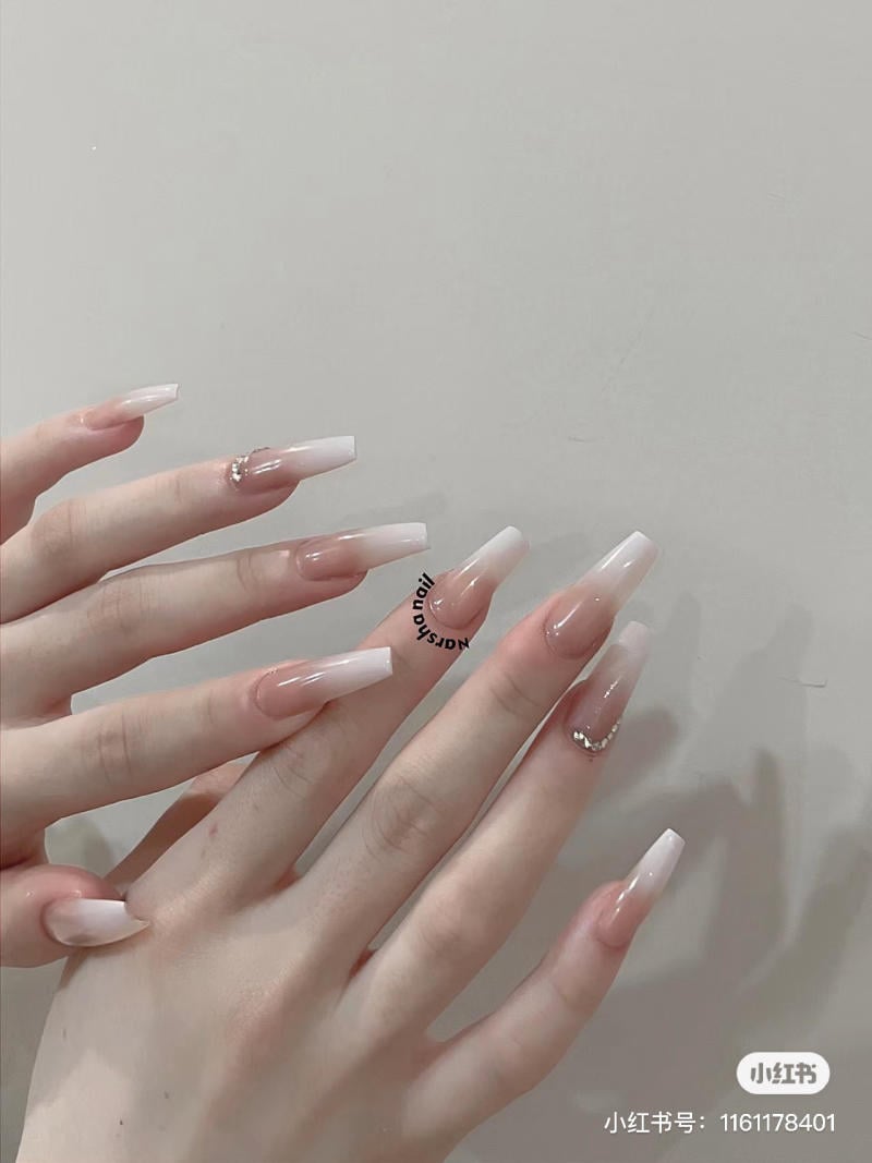 mau-nail-obmre__9__1930391b91c940bb8efa9a6915bd67ee mẫu nail ombre